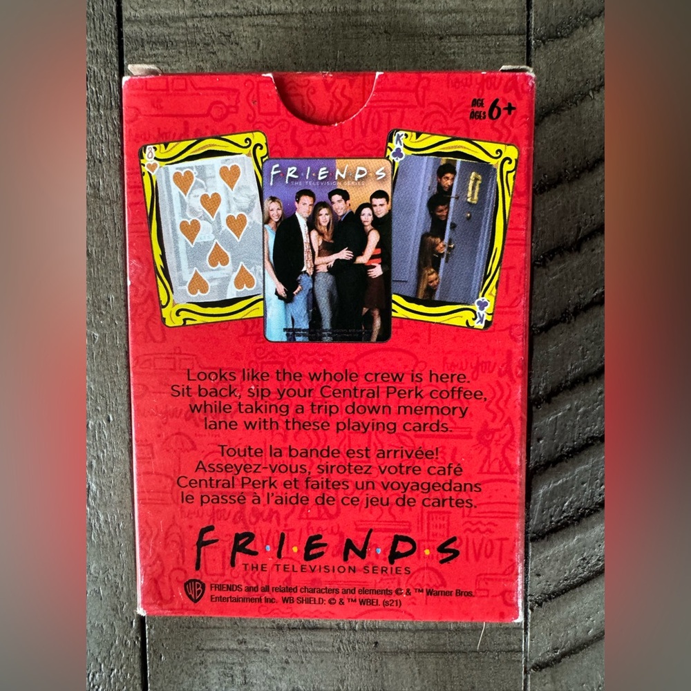 Friends Playing Cards Set - Picture 3 of 4